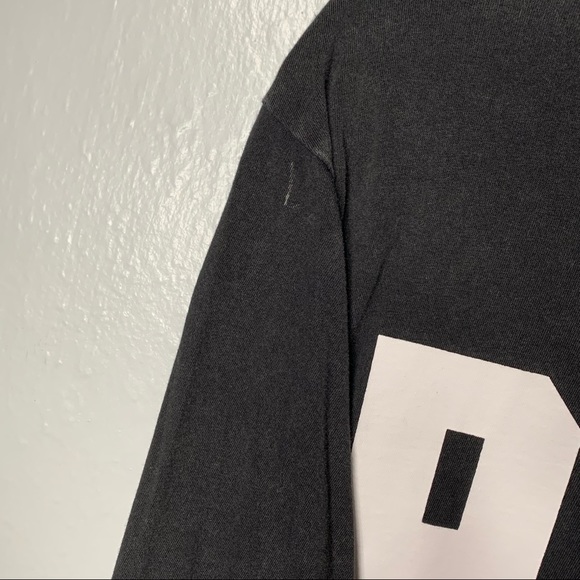 PINK VS Long Sleeve Tee - Picture 9 of 11